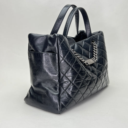 Glazed Quilted Nameplate Tote Black Tote Bag in Calfskin, Ruthenium hardware