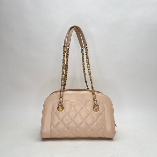 Zip Around Quilted Beige Shoulder Bag in Lambskin, Gold hardware