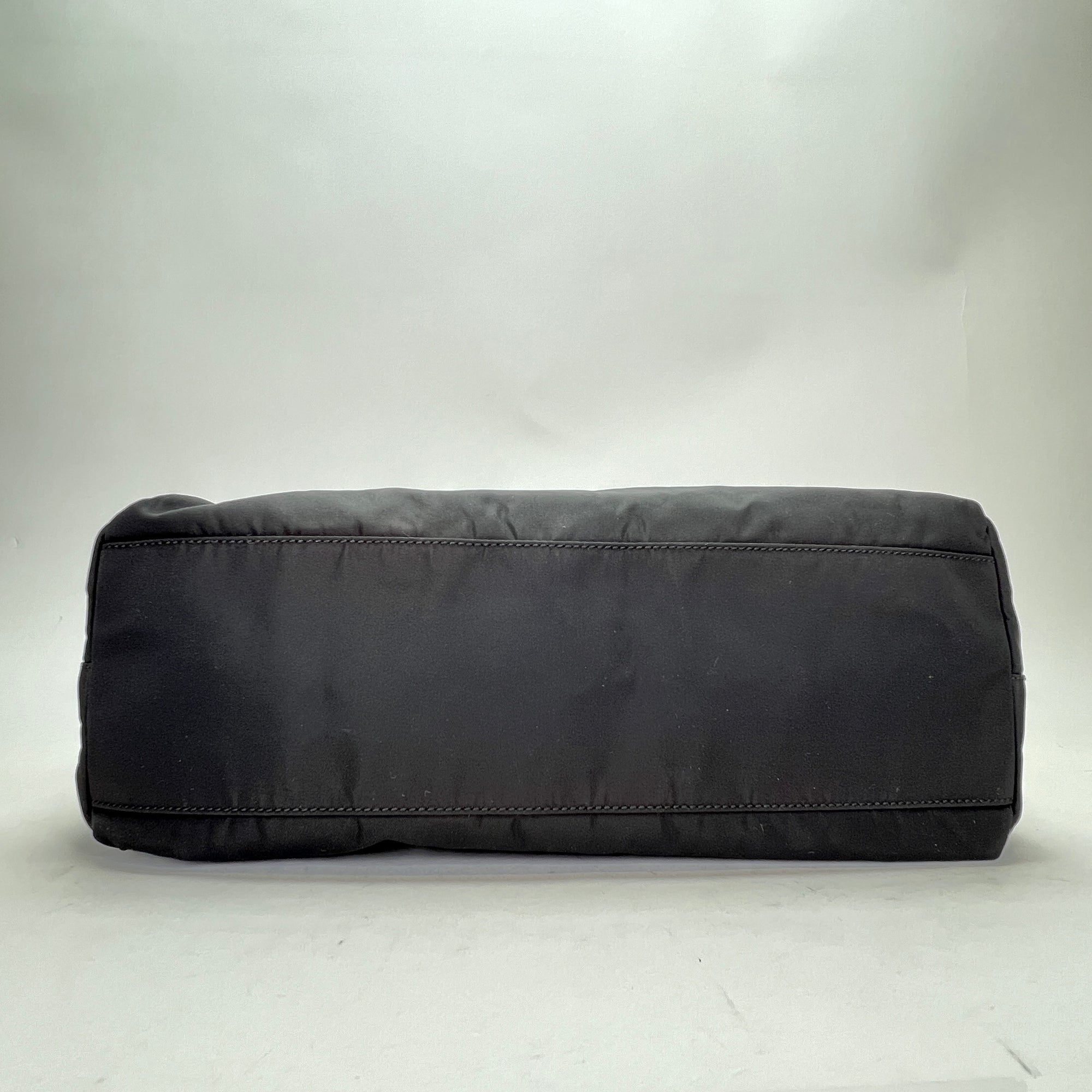 Hobo Black Shoulder Bag in Nylon, Silver hardware