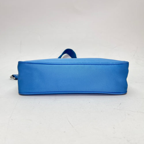 Re-Edition 2000 Blue Shoulder Bag in Re-Nylon, Silver hardware