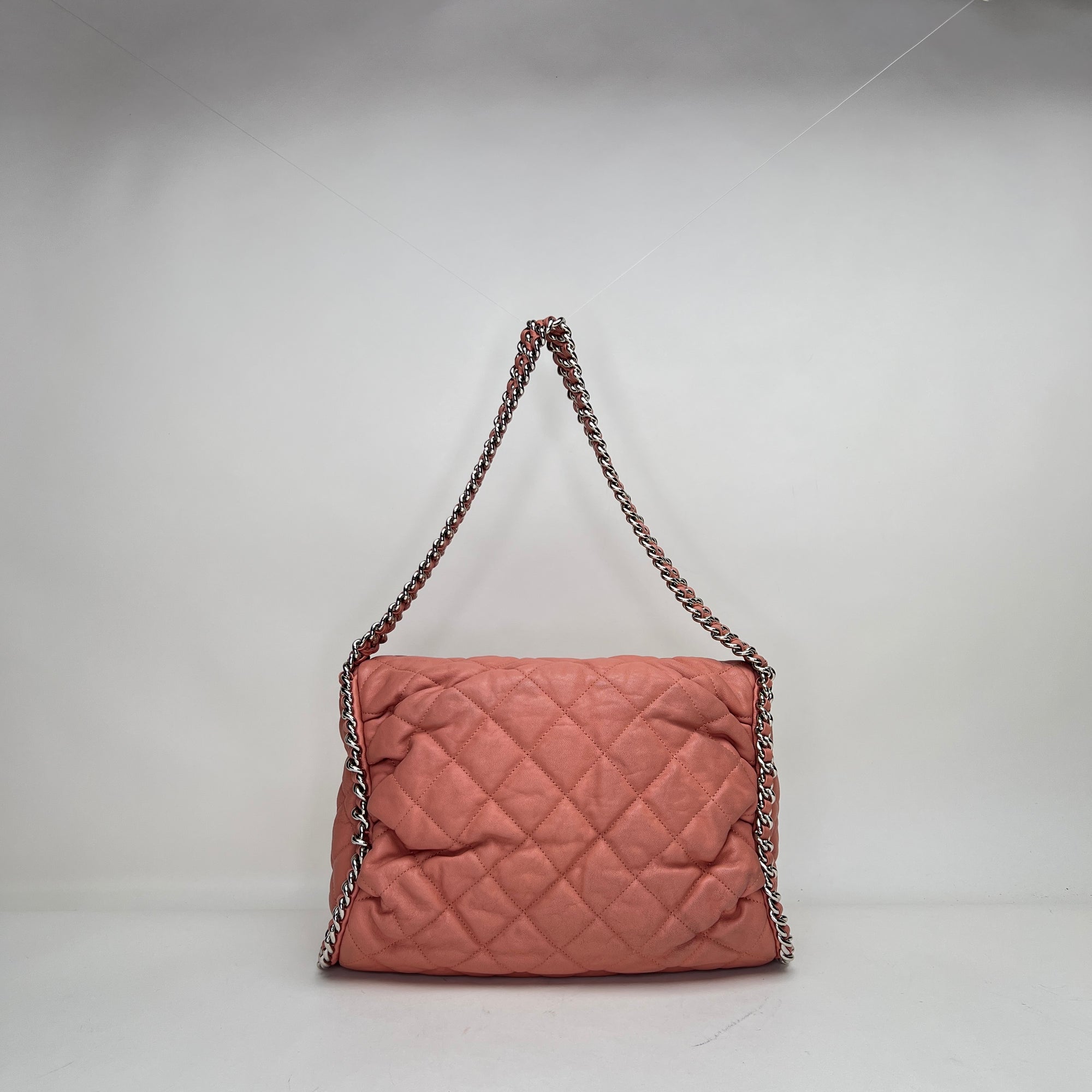 Chain Around Hobo Pink Shoulder Bag in Calfskin, Silver hardware