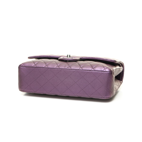 Classic Double Flap Mediun Purple Shoulder Bag in Lambskin, Silver hardware