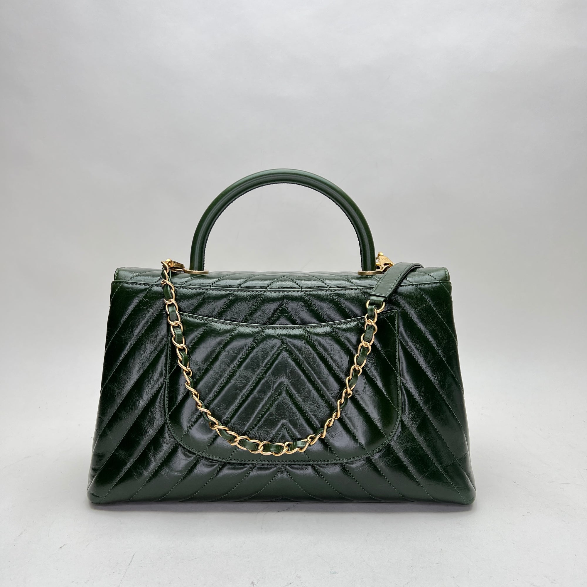 Coco Handle Coco chevron Green Top Handle Bag in Calfskin, Gold hardware