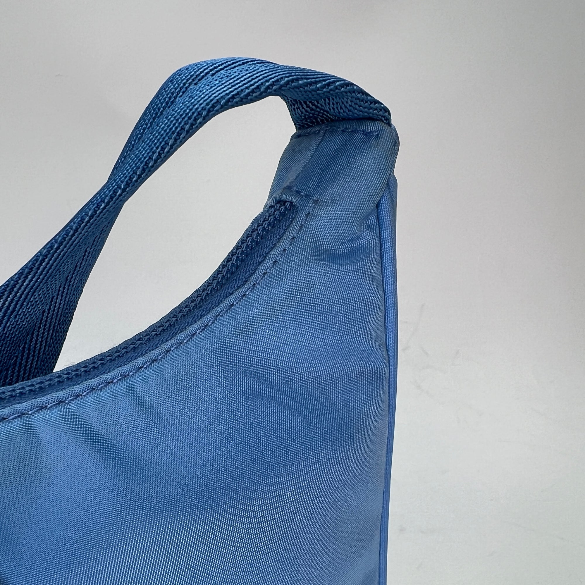 Re-Edition 2000 Blue Shoulder Bag in Re-Nylon, Silver hardware