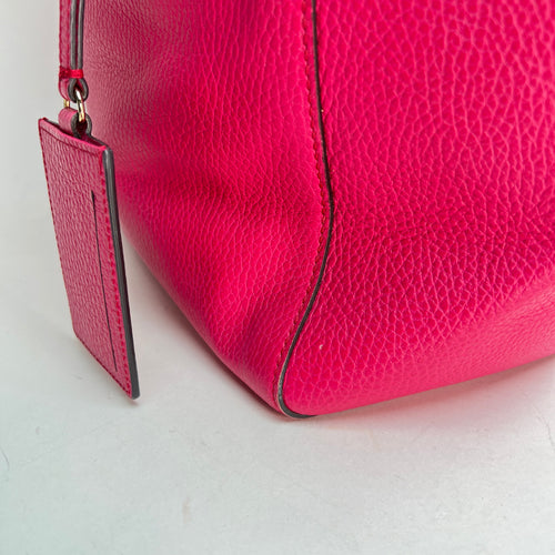 Shopping Pink Shoulder Bag in Calfskin, Gold hardware