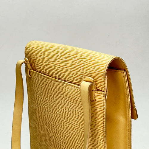 Ramatuelle Yellow Shoulder Bag in Epi Leather, Gold hardware