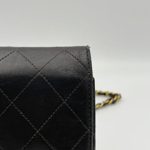 Vintage Quilted Flap Black Crossbody Bag in Lambskin, Gold hardware