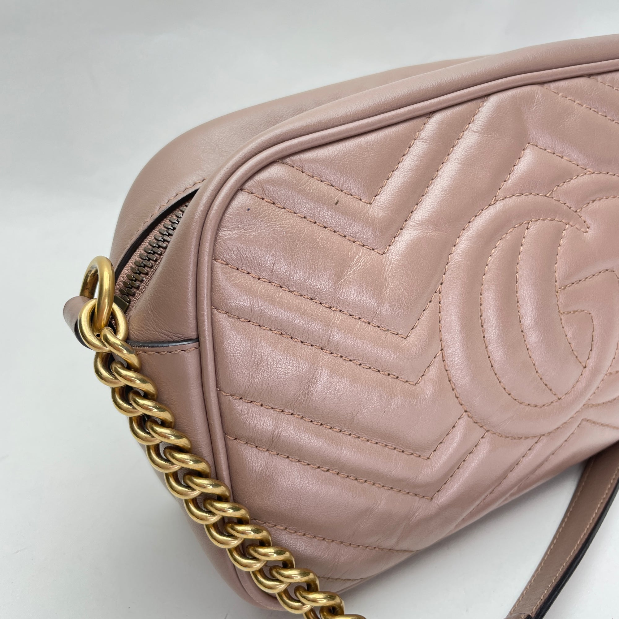 GG Marmont Small Pink Crossbody Bag in Calfskin, Gold hardware