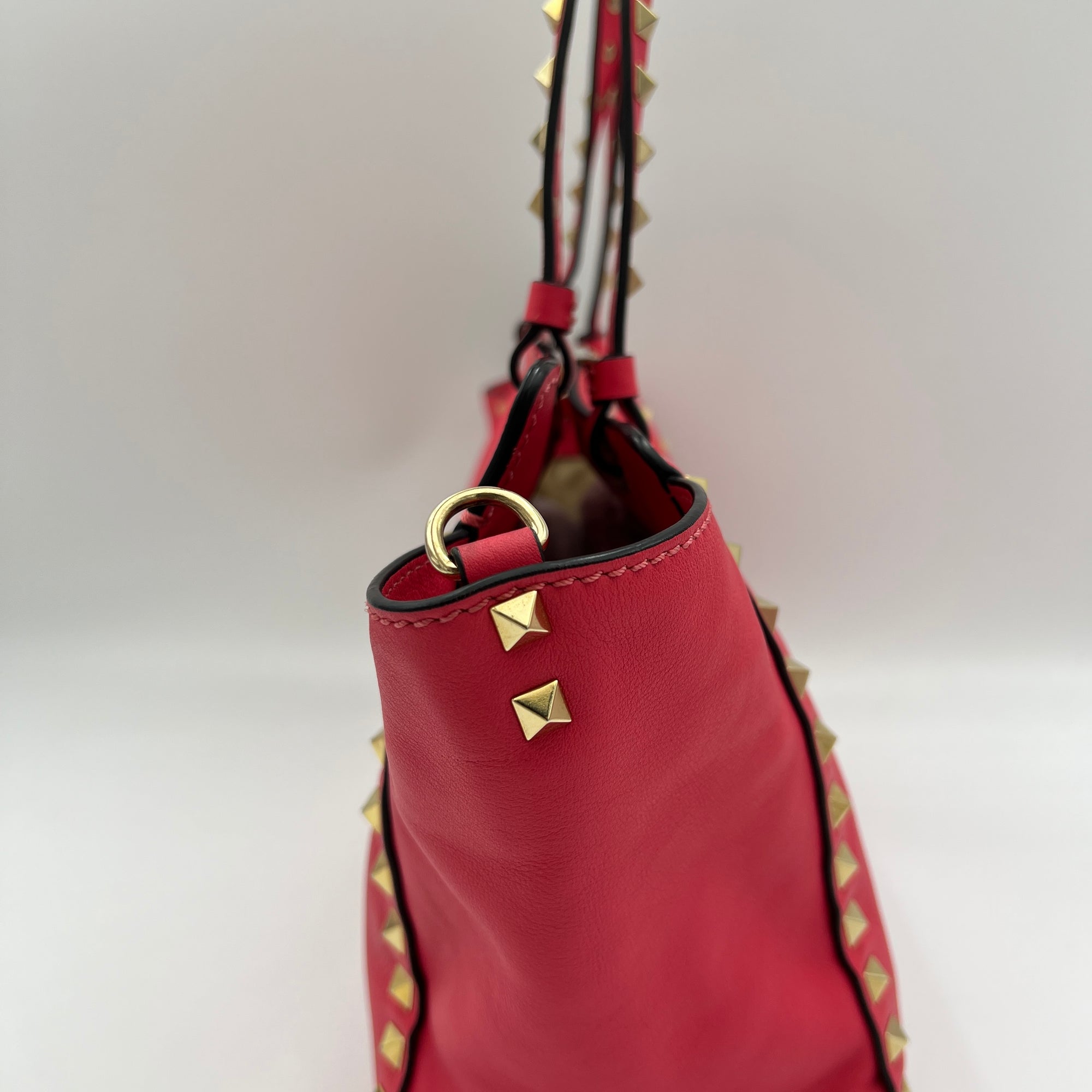 Rockstud Pink Top Handle Bag in Calfskin, Gold hardware