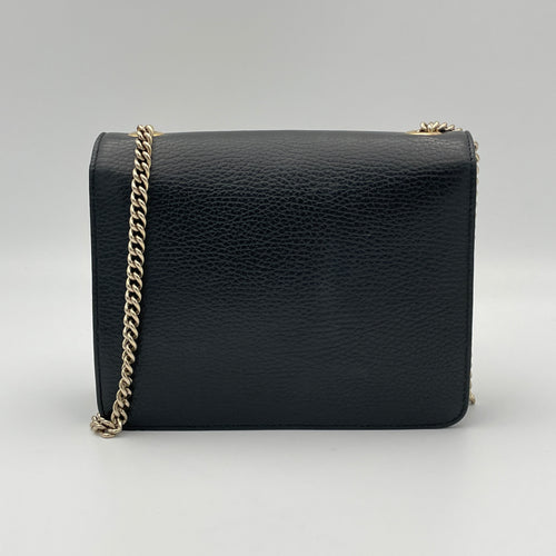 GG Interlock Flap Black Crossbody Bag in Calfskin, Gold hardware