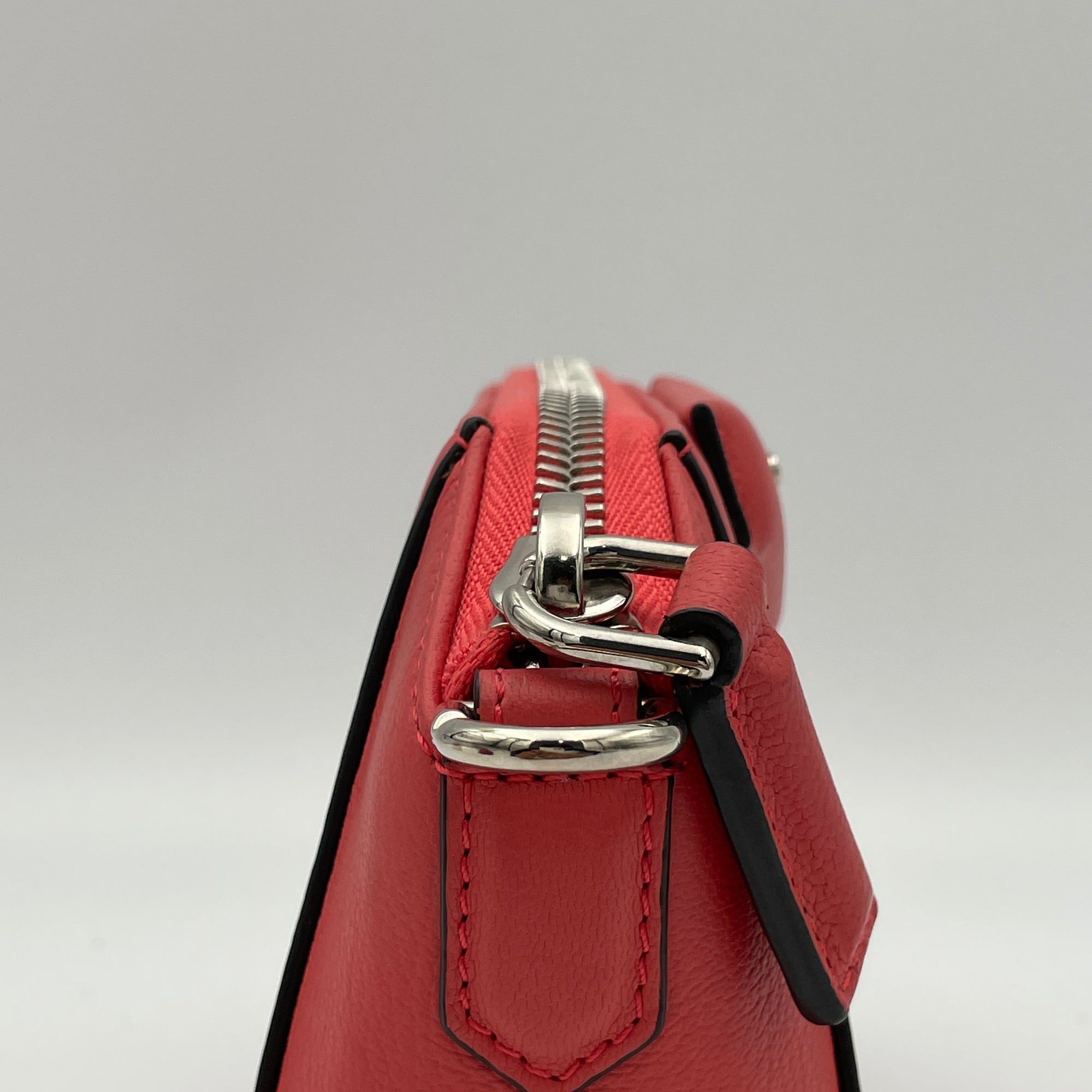 Antigona Nano Pink Crossbody Bag in Calfskin, Silver hardware