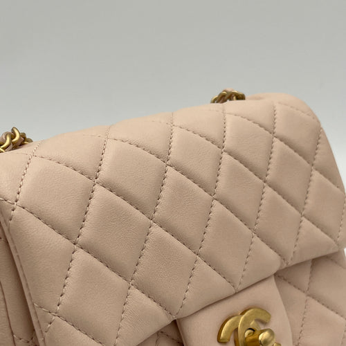 Pearl Crush Pink Crossbody Bag in Lambskin, Gold hardware