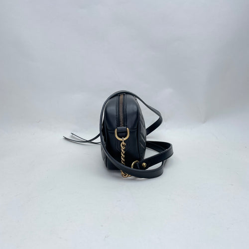 GG Marmont Mini Black Crossbody Bag in Calfskin, Gold hardware