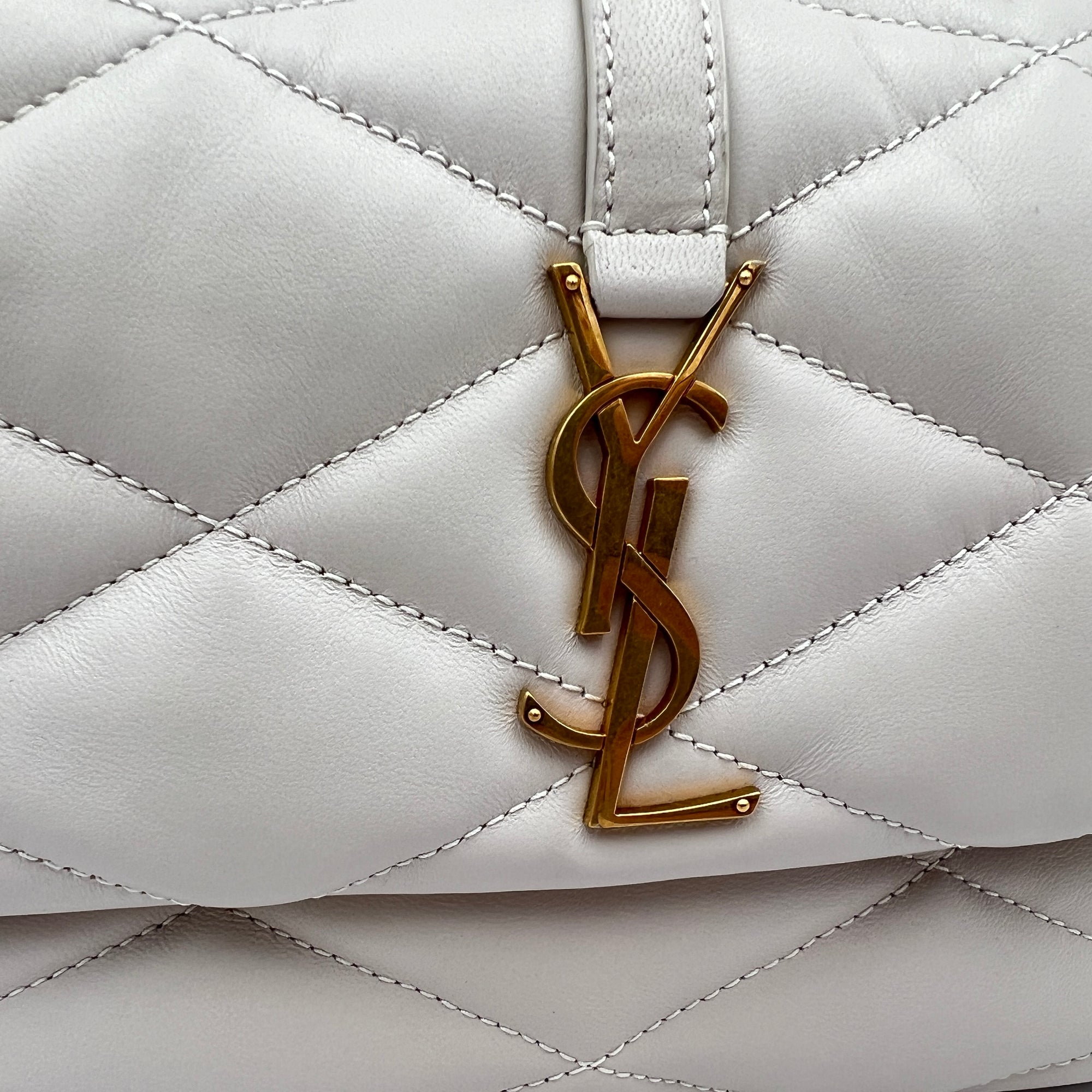 Le 5 A 7 White Shoulder Bag in Calfskin, Gold hardware