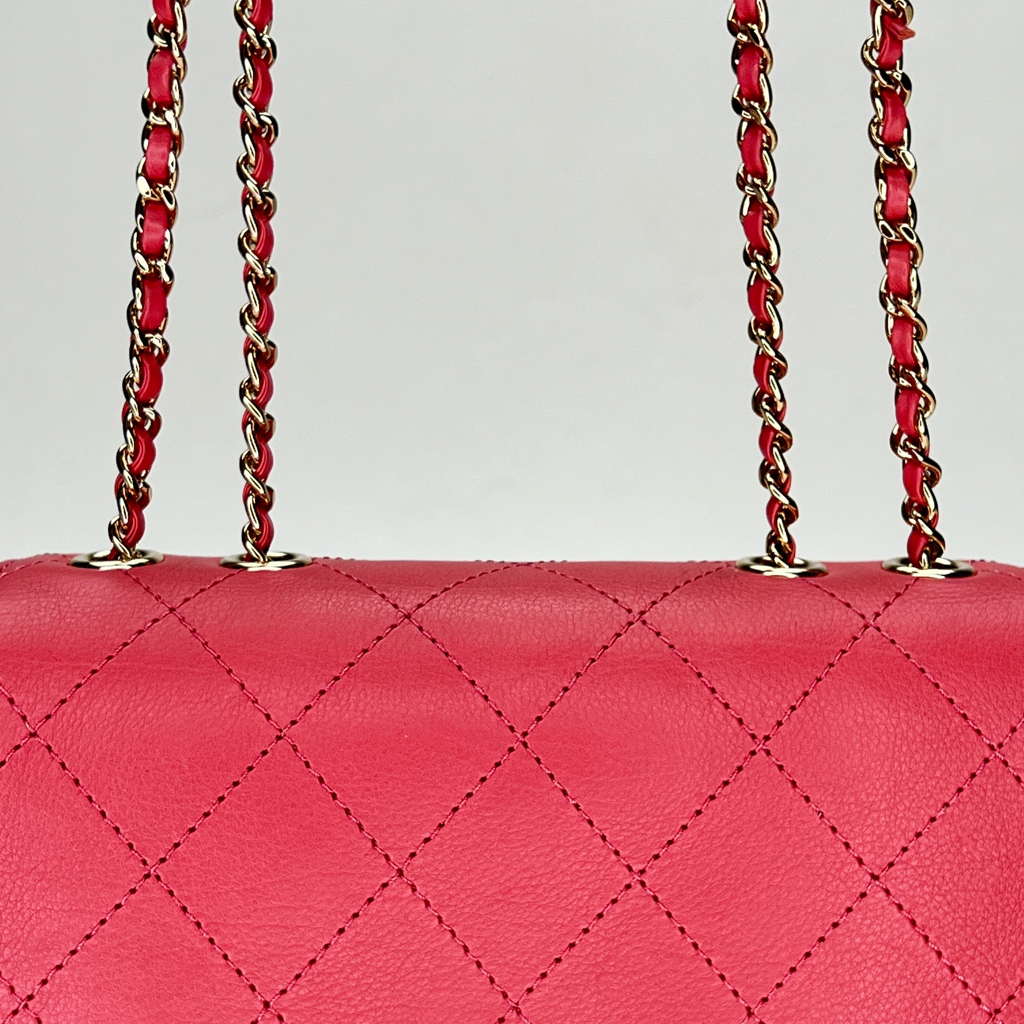 Quilted Flap Pink Shoulder Bag in Calfskin, Light Gold hardware