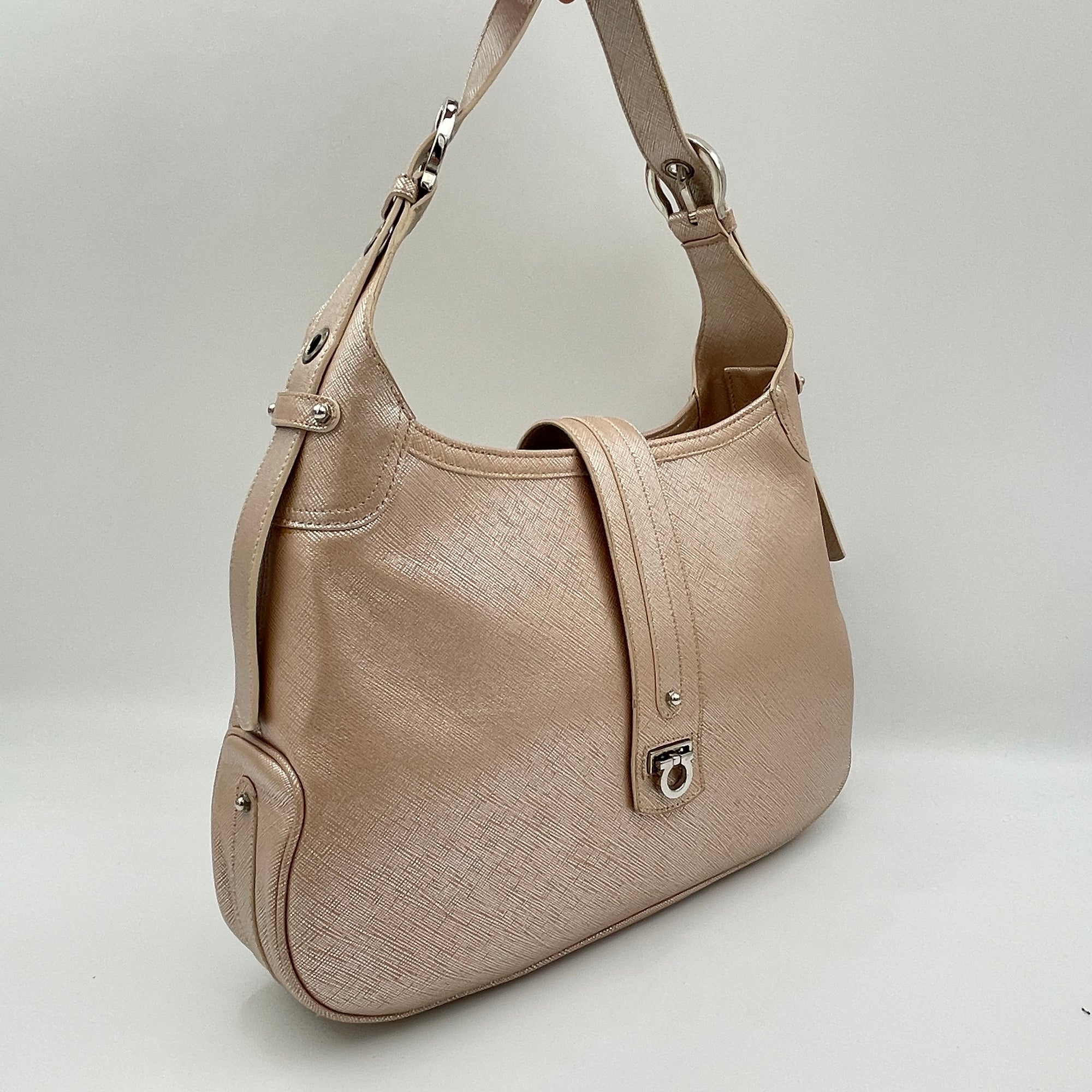 Gancini Hobo Pink Shoulder Bag in Saffiano Leather, Silver hardware