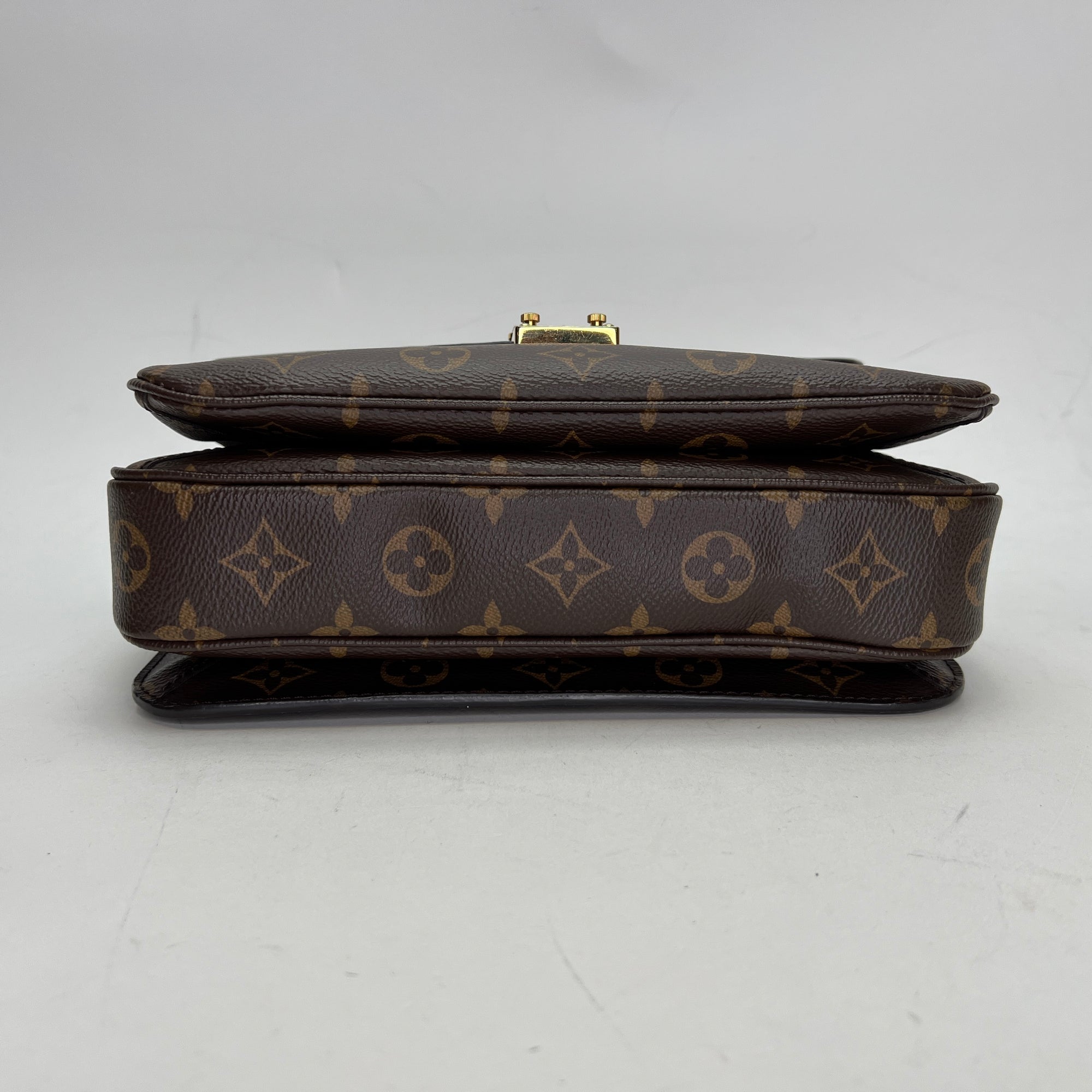 Metis Pochette Brown Crossbody Bag in Monogram Coated Canvas, Gold hardware