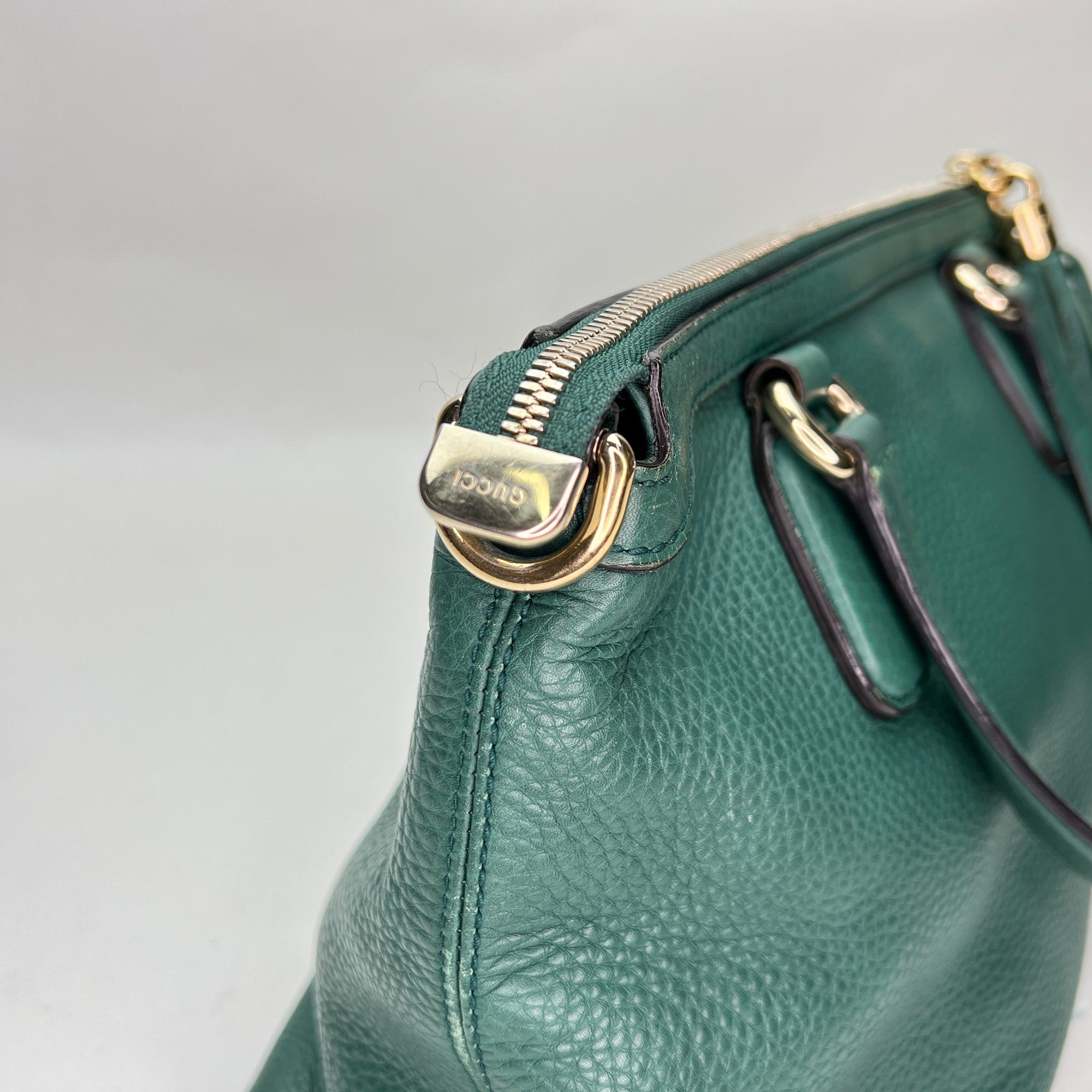 Soho Green Top Handle Bag in Calfskin, Gold hardware