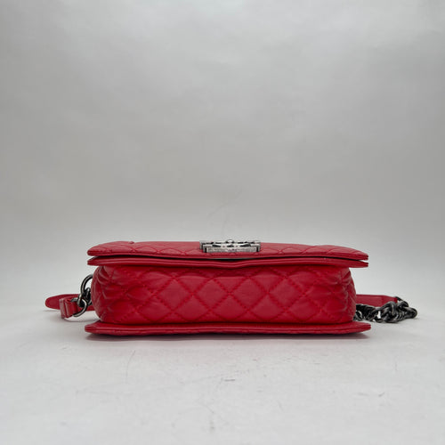 Boy Old Medium Red Shoulder Bag in Calfskin, Ruthenium hardware