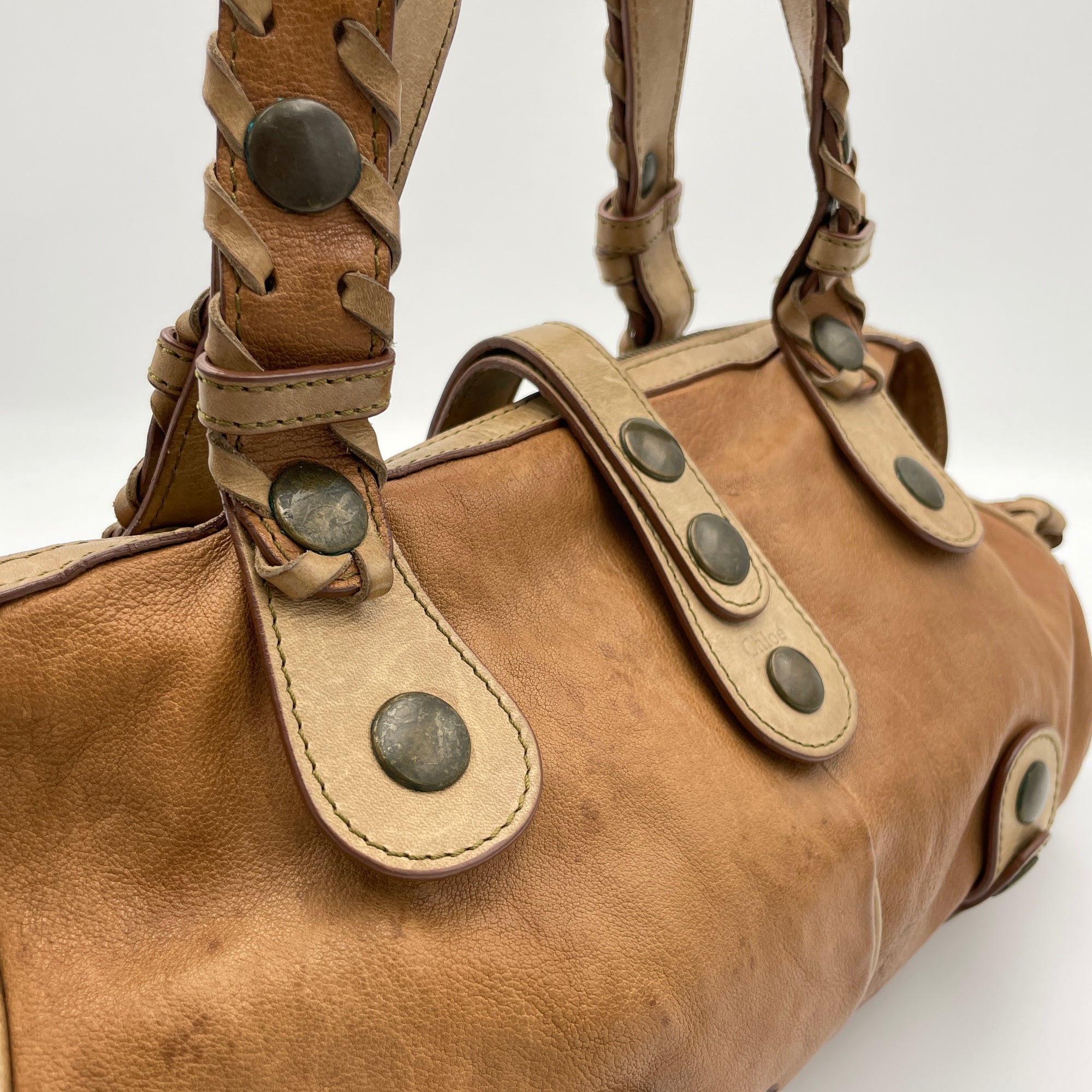 Silverado Shoulder bag Brown Shoulder Bag in Cowhide Leather, Antique Brass hardware