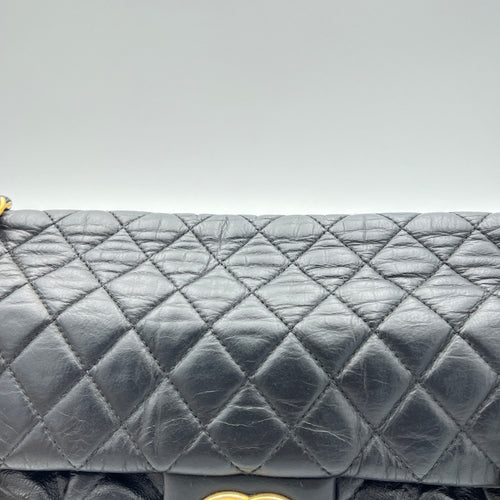 Quilted Flap Bag Black Shoulder Bag in Lambskin, Gold hardware