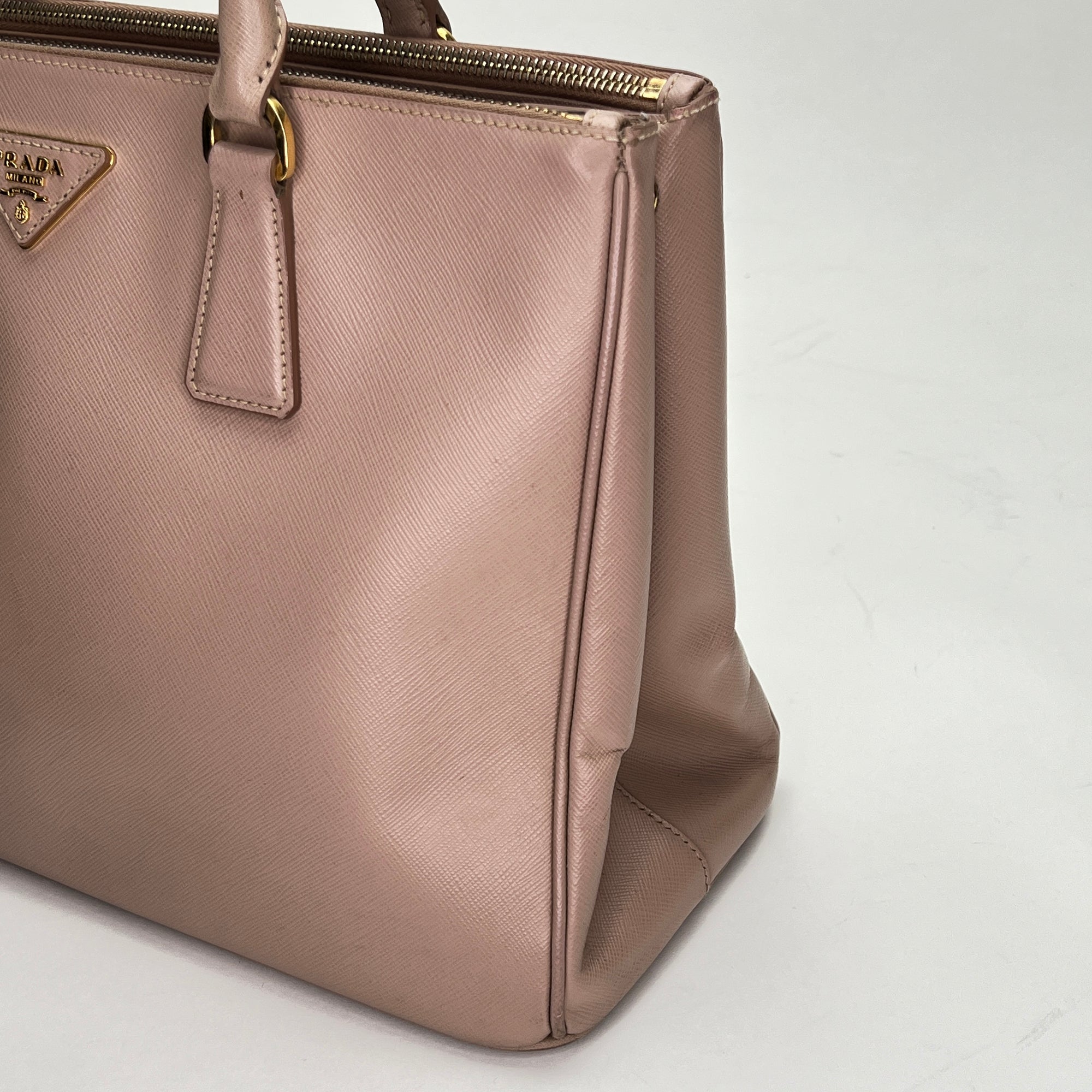 Galleria Large Pink Top Handle Bag in Saffiano Leather, Gold hardware