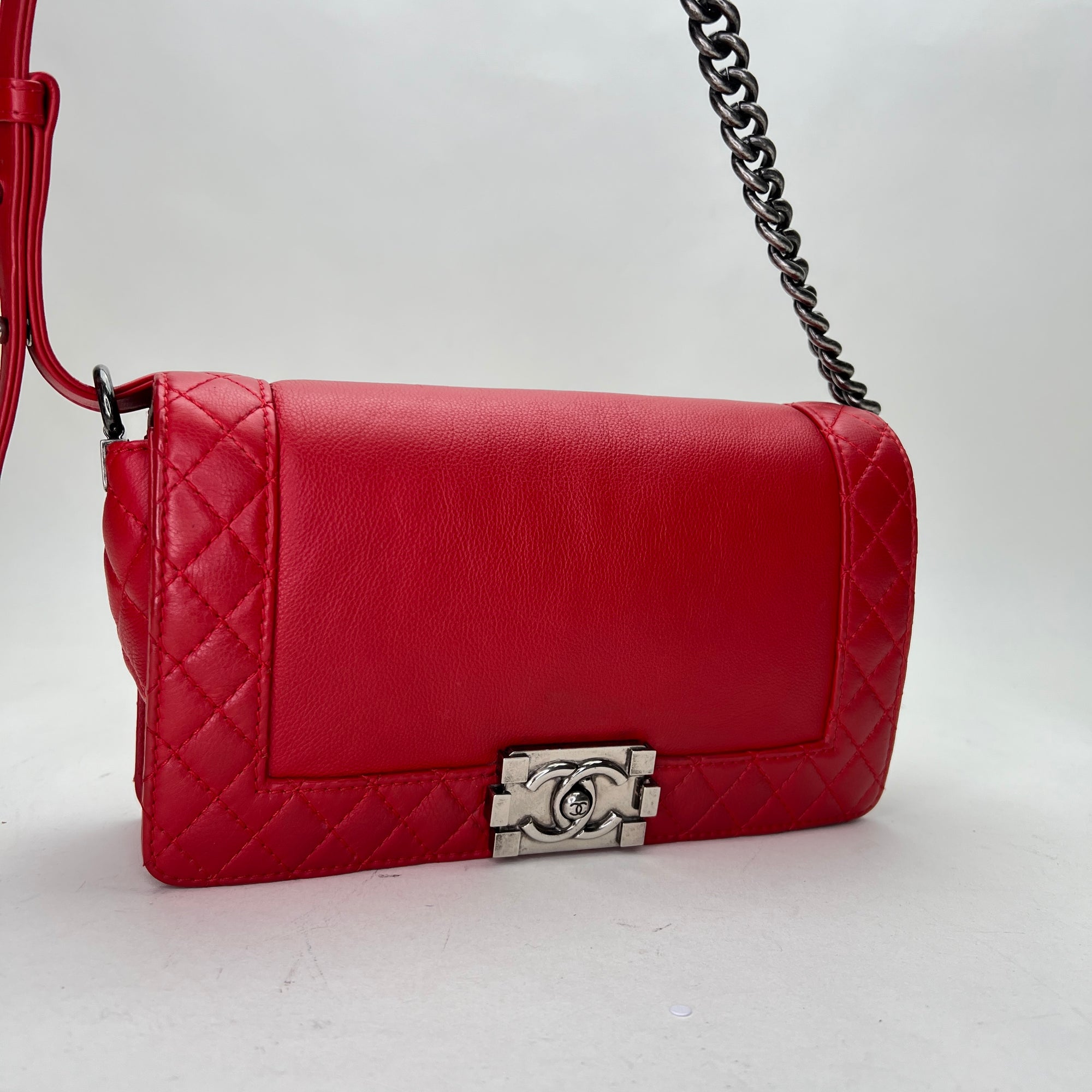 Boy Old Medium Red Shoulder Bag in Calfskin, Ruthenium hardware