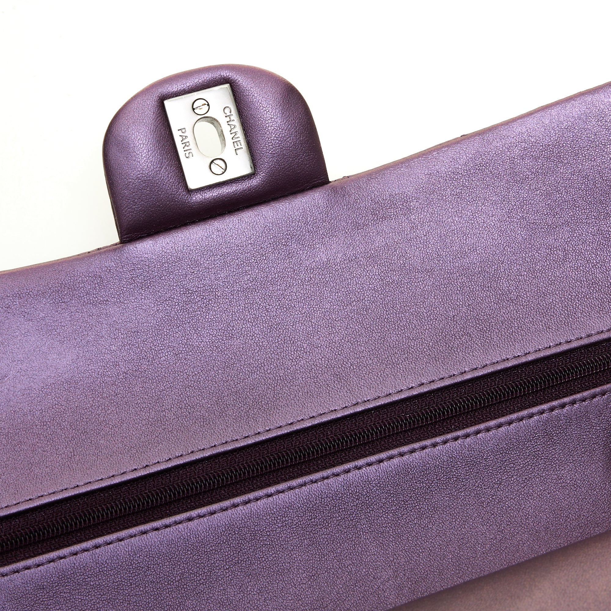 Classic Double Flap Mediun Purple Shoulder Bag in Lambskin, Silver hardware