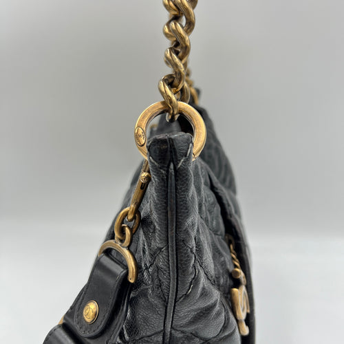 Coco pleats Shoulder bag in Caviar leather, Gold Hardware