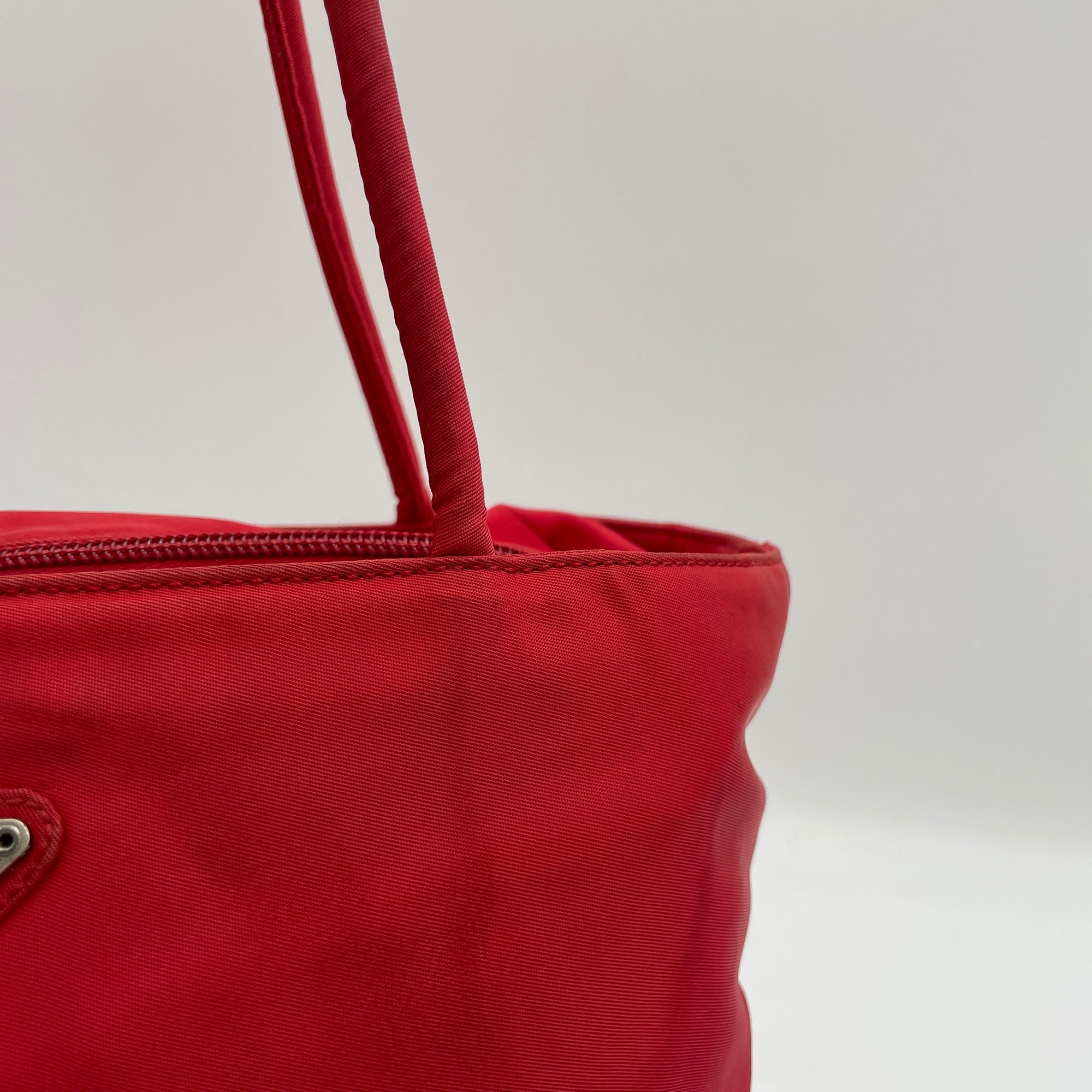 Vintage Logo Red Shoulder Bag in Nylon, Silver hardware