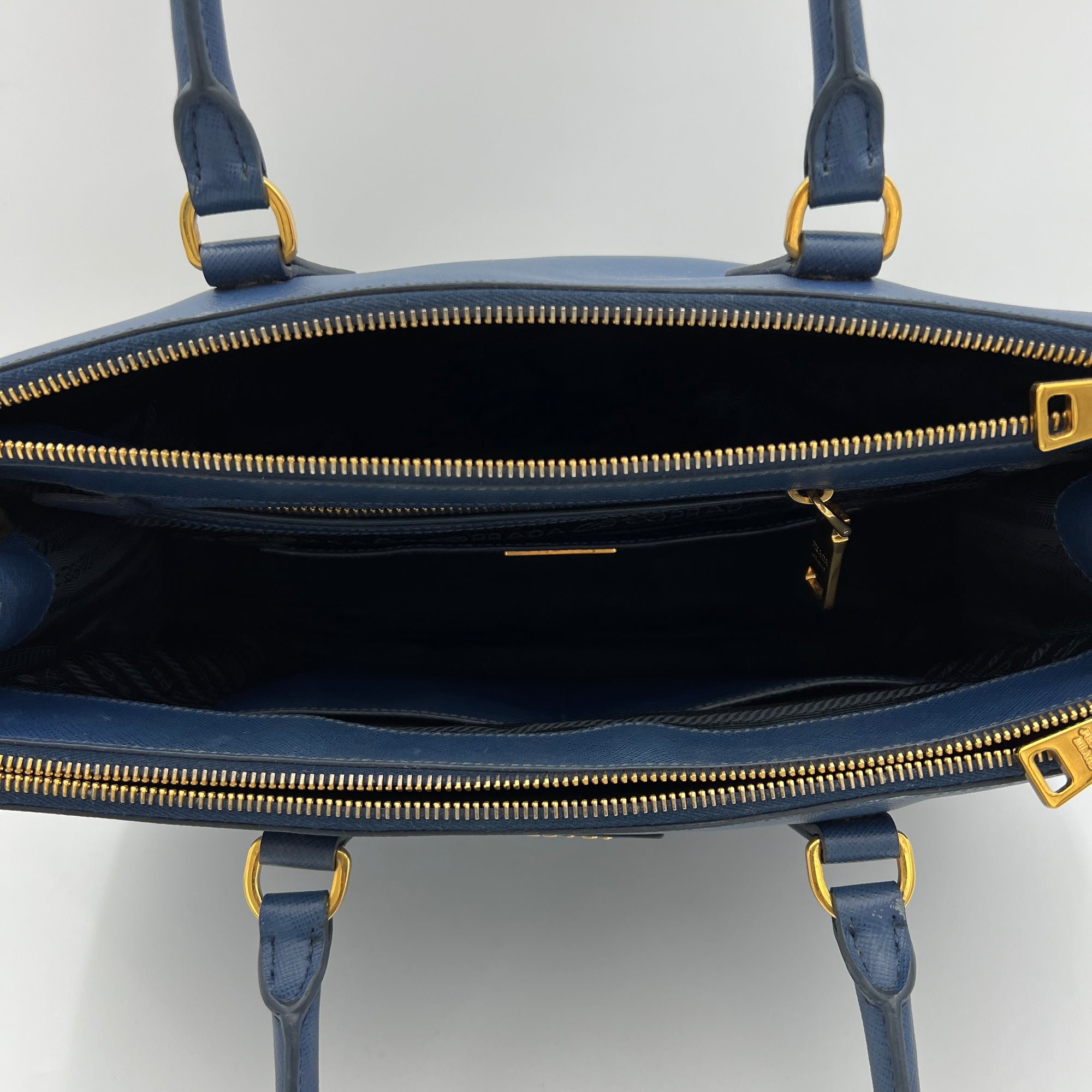 Galleria Large Blue Top Handle Bag in Saffiano Leather, Gold hardware