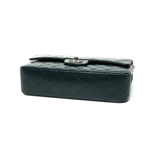 Classic Double Flap Medium Black Shoulder Bag in Lambskin, Silver hardware