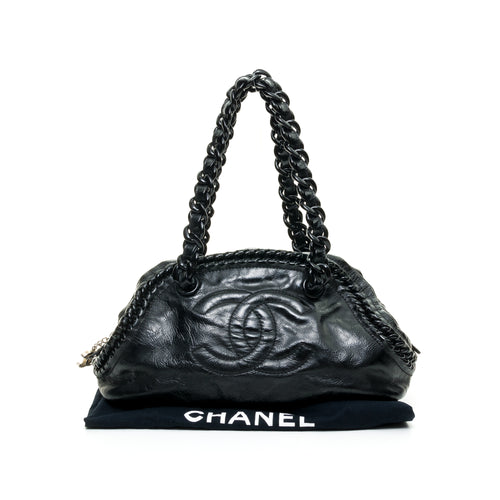 Luxe Ligne Bowler Black Shoulder Bag in Patent Leather, Silver hardware