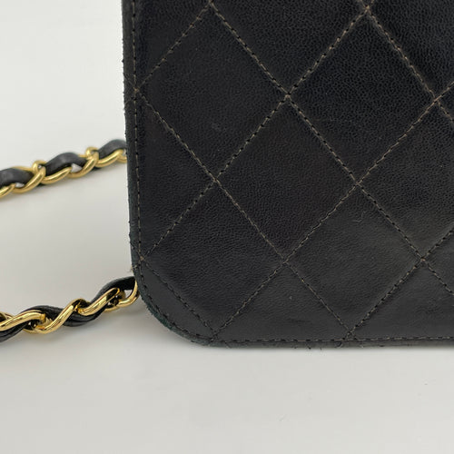 Vintage Quilted Flap Black Crossbody Bag in Lambskin, Gold hardware