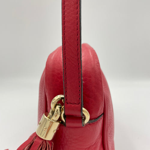 Soho Disco Small Red Crossbody Bag in Calfskin, Gold hardware