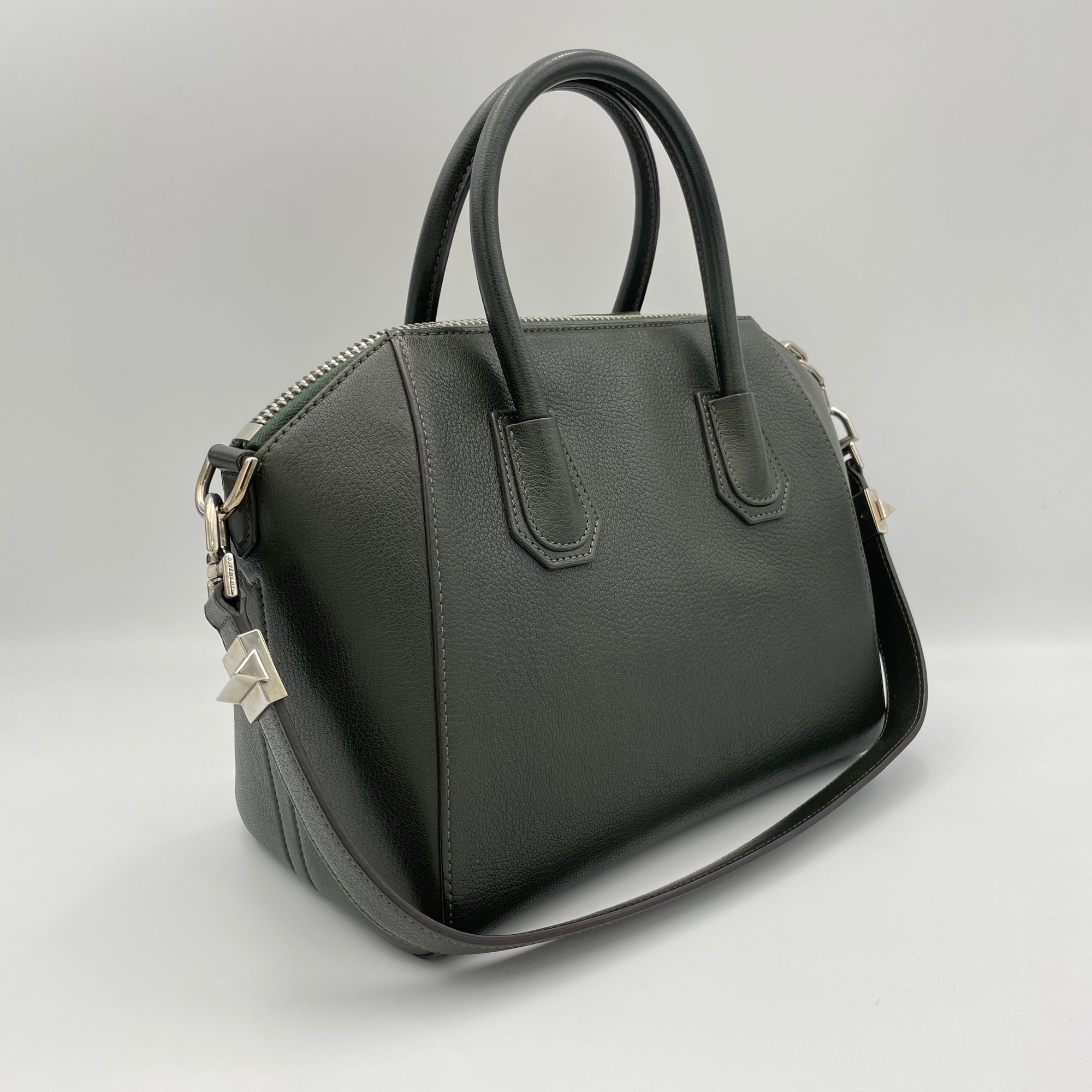 Antigona Medium Green Top Handle Bag in Goat Leather, Silver hardware