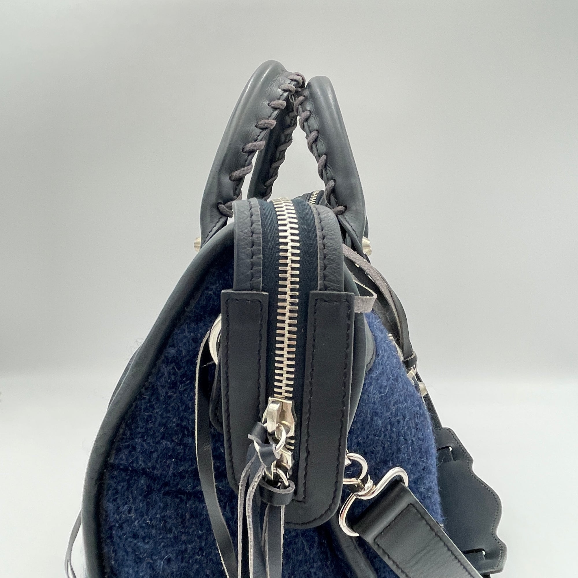 City Blue Shoulder Bag in Wool, Silver hardware