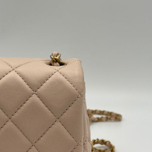 Pearl Crush Pink Crossbody Bag in Lambskin, Gold hardware