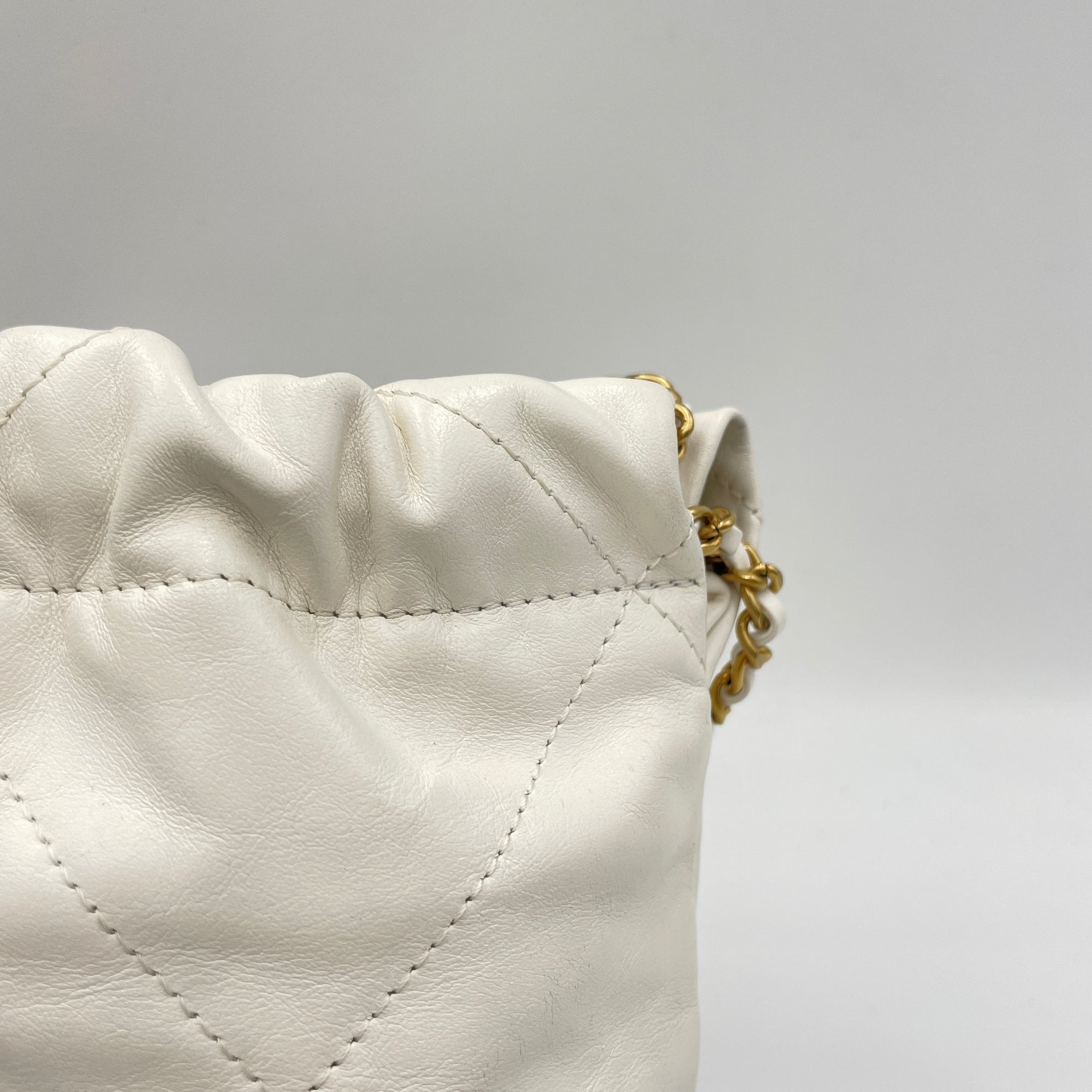 22 Mini White Shoulder Bag in Calfskin, Gold hardware