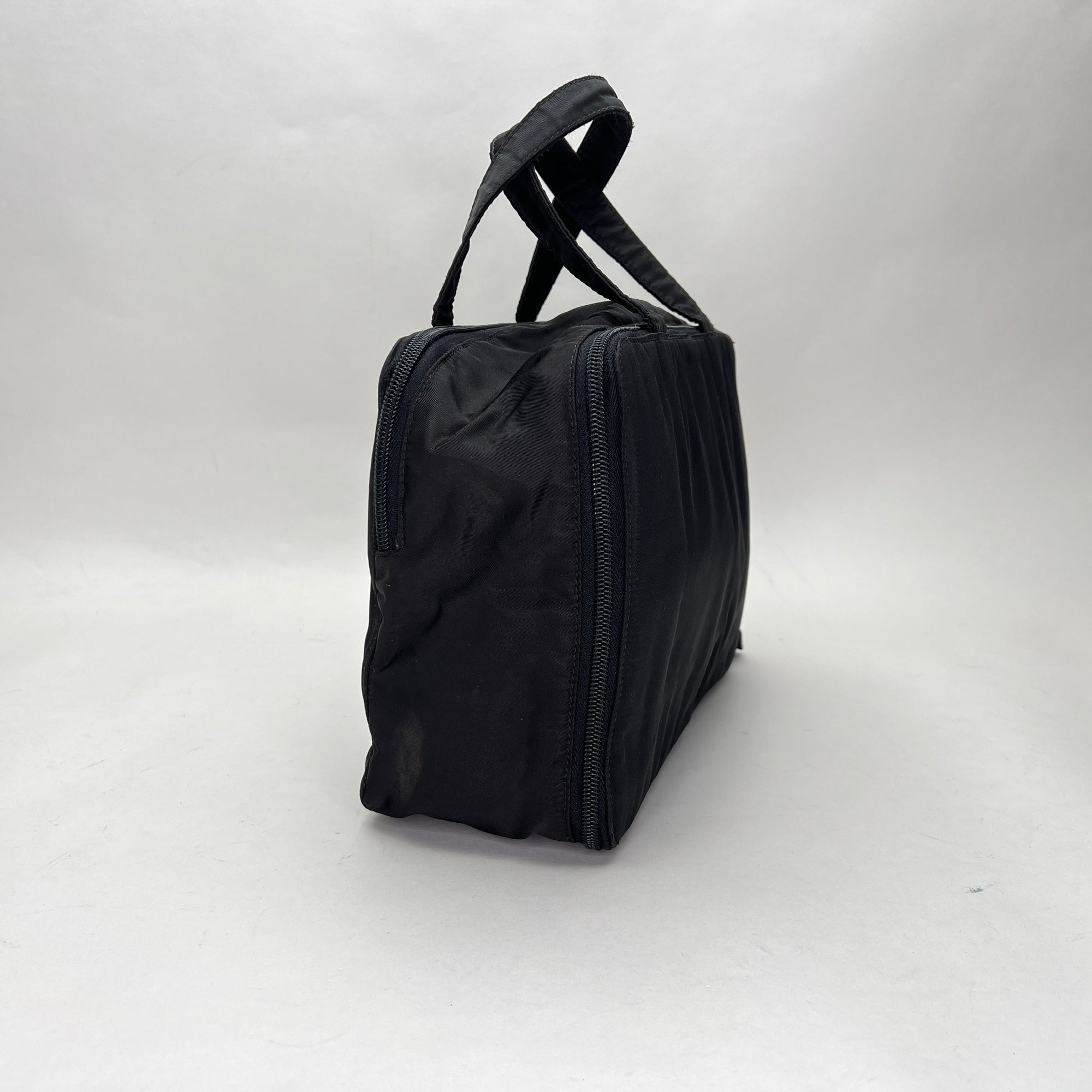 Travel Cosmetic Black Top Handle Bag in Nylon, Silver hardware