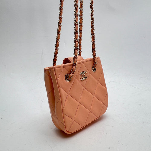 Quilted CC Mini Coral Crossbody Bag in Lambskin, Light Gold hardware