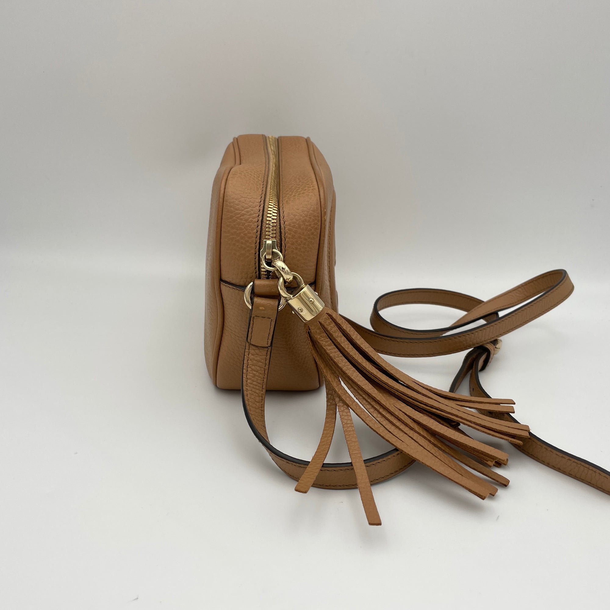 Soho Small Crossbody bag in Calfskin, Light Gold Hardware