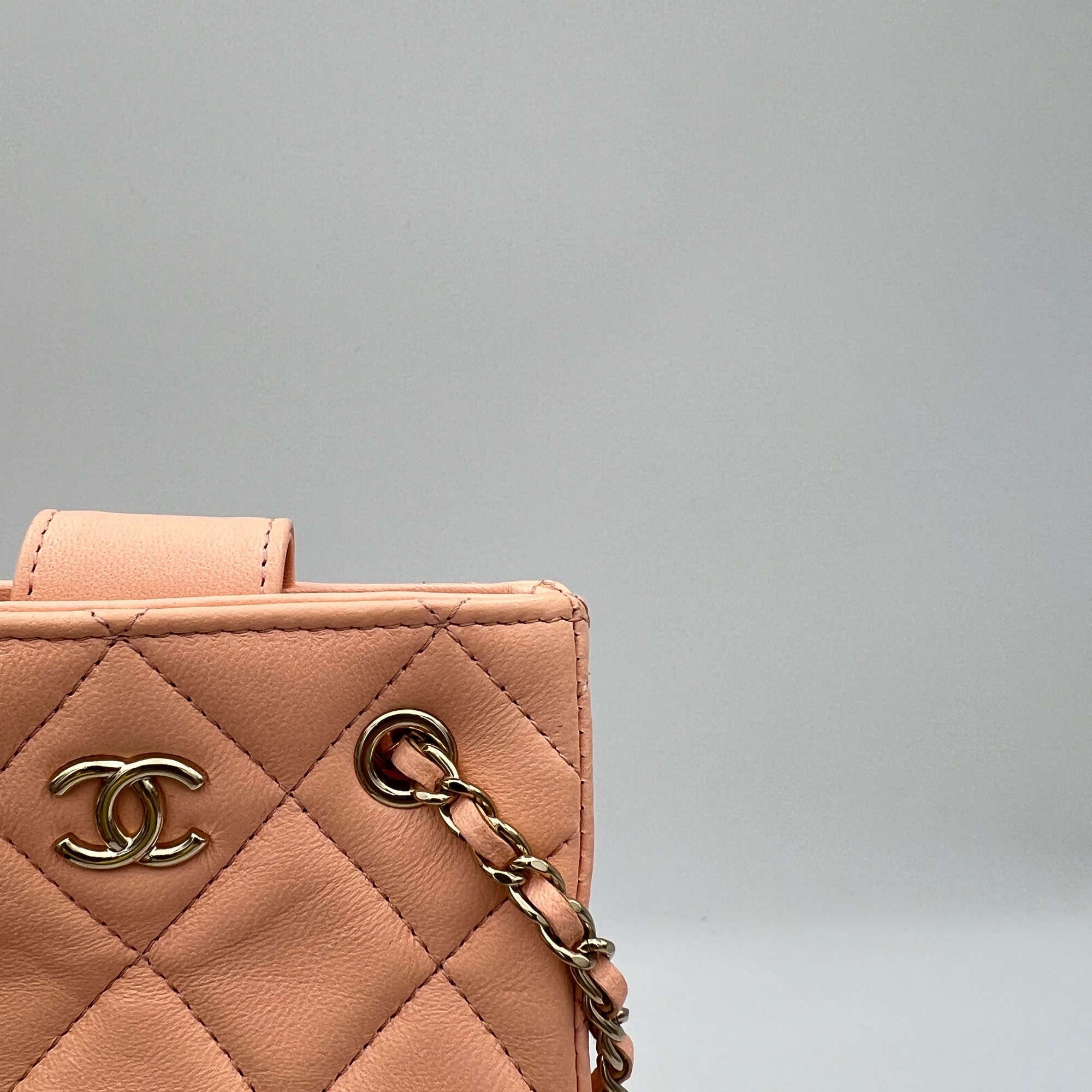 Quilted CC Mini Coral Crossbody Bag in Lambskin, Light Gold hardware