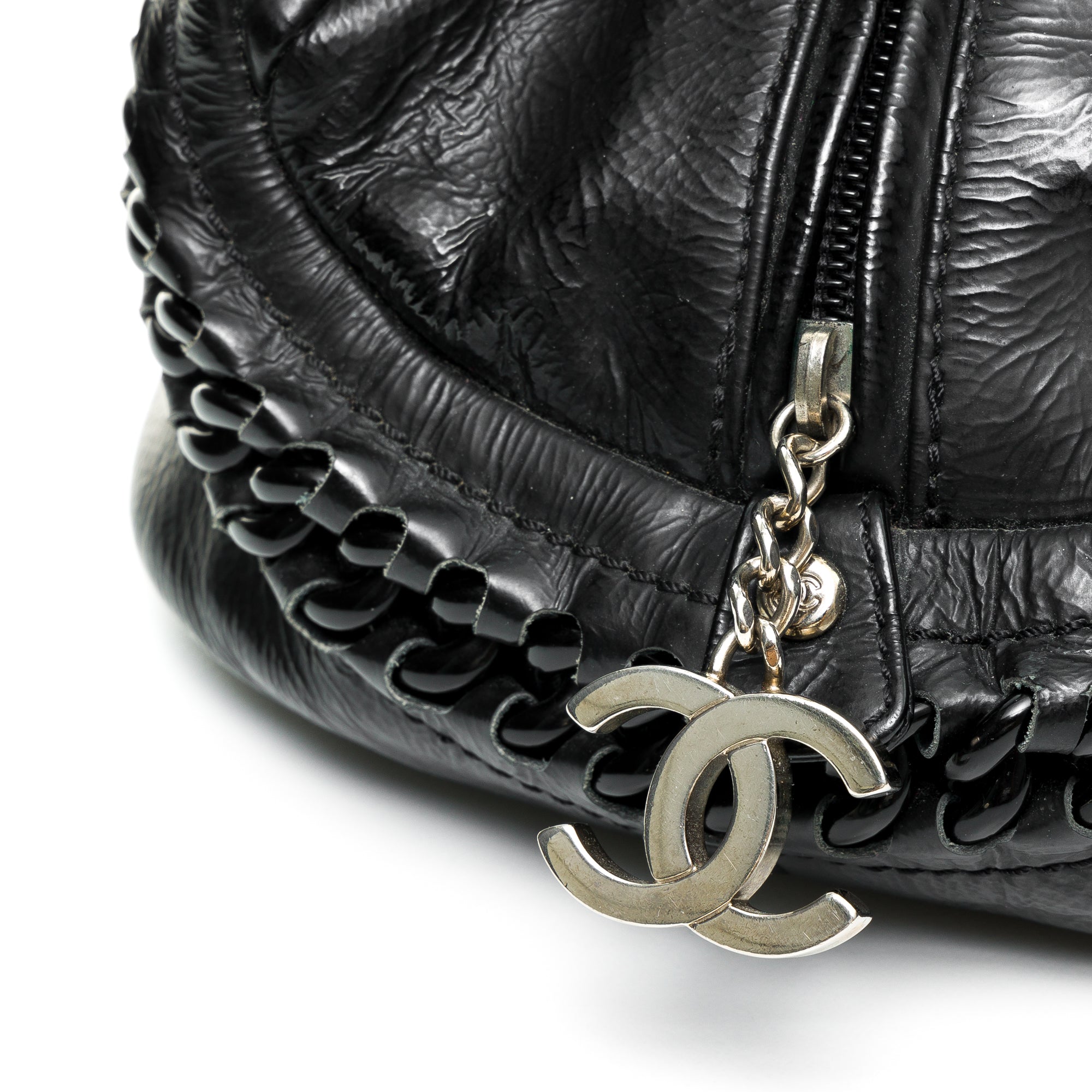 Luxe Ligne Bowler Black Shoulder Bag in Patent Leather, Silver hardware