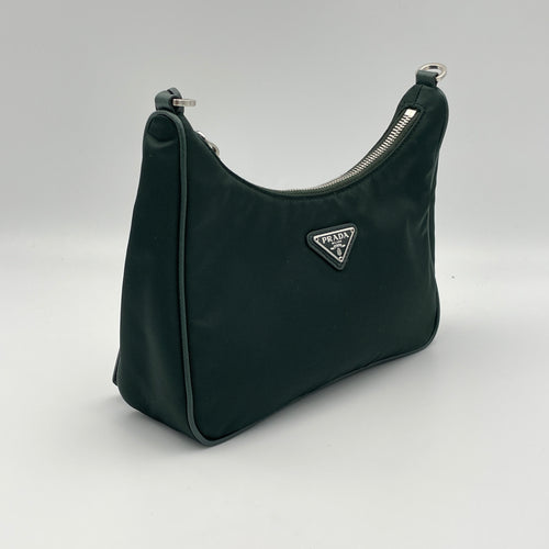 Re-edition 2005 Green Crossbody Bag in Re-Nylon, Silver hardware