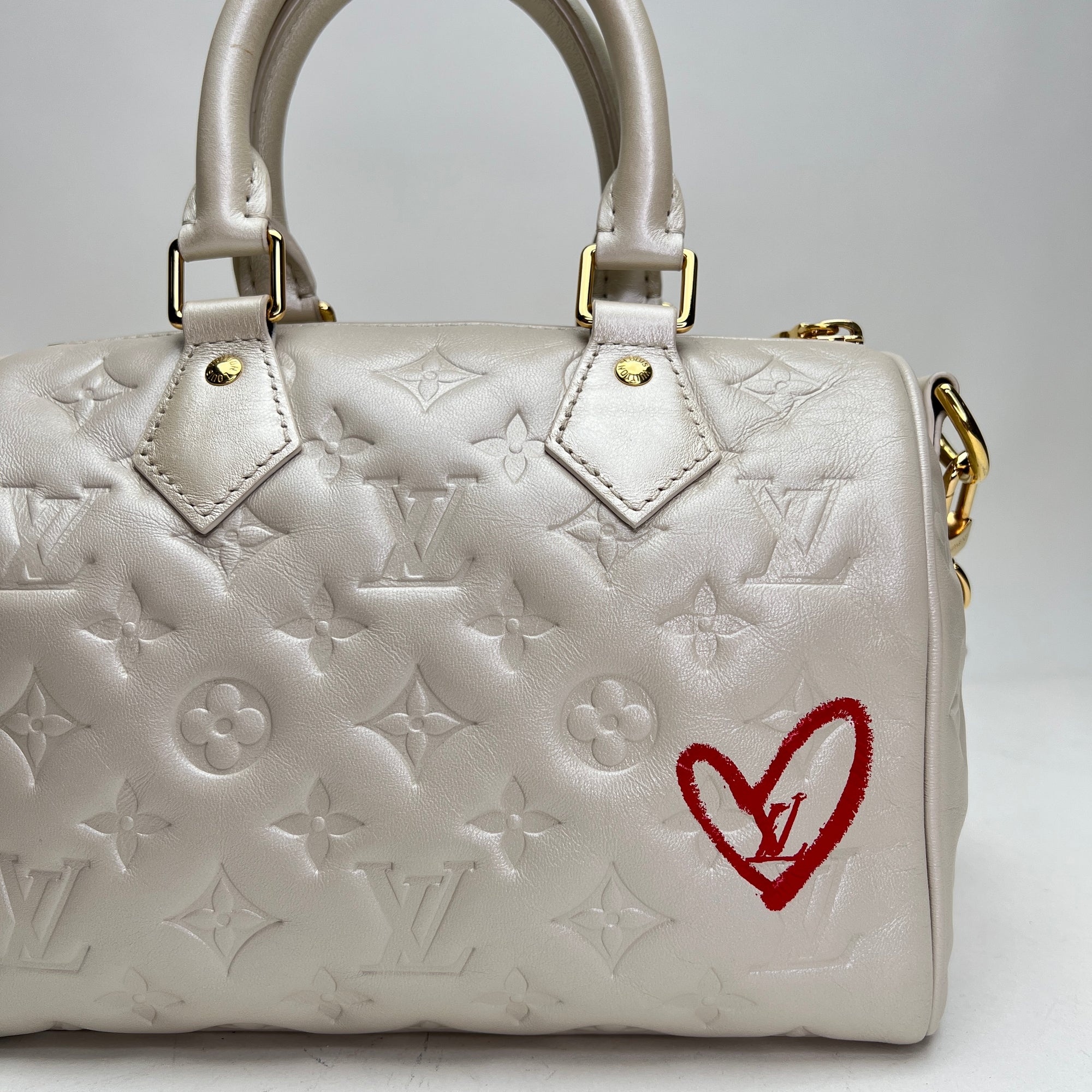 Speedy Valentines Day 22 White Top Handle Bag in Monogram Empreinte Leather, Gold hardware