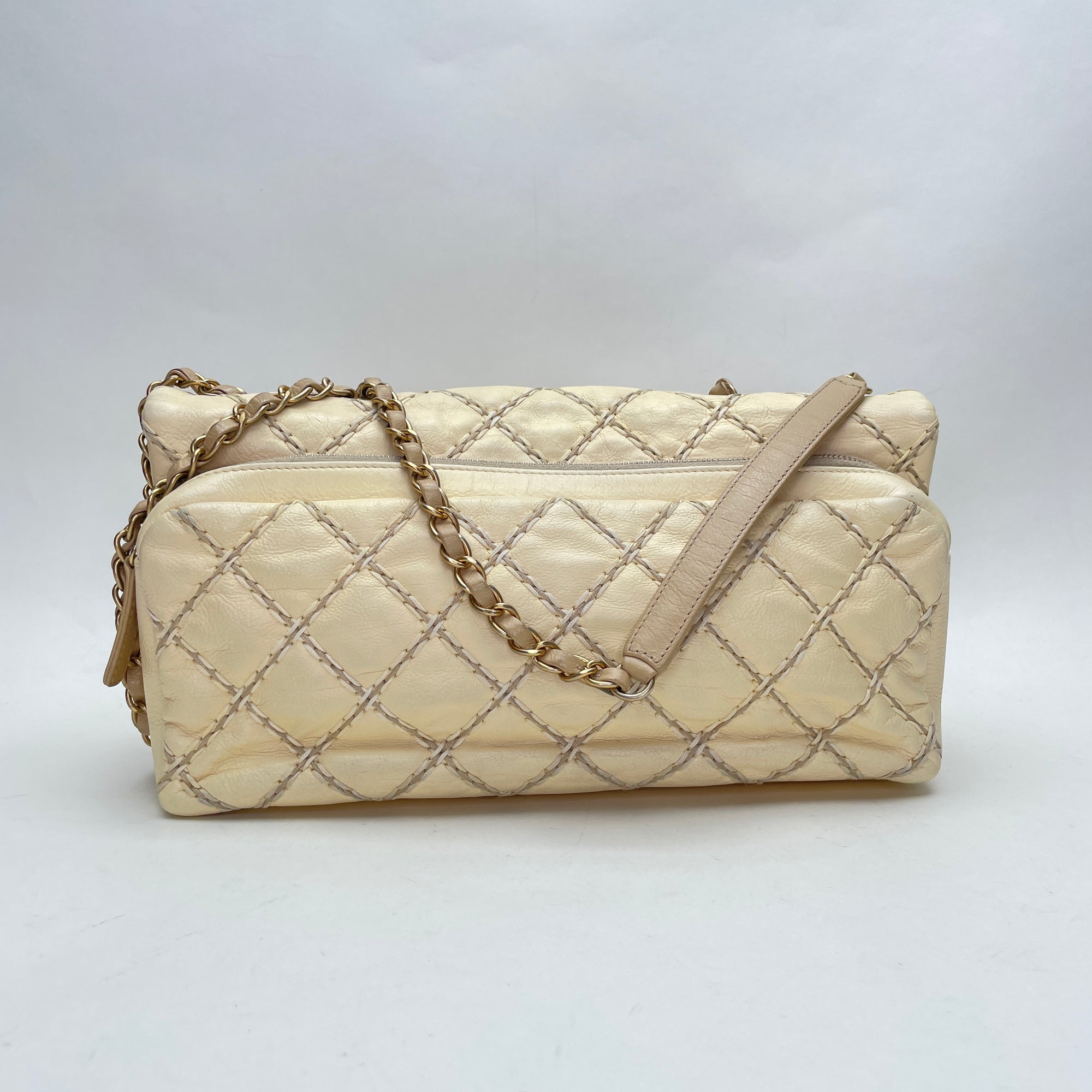 Classic Flap Stitch Cream Shoulder Bag in Calfskin, Gold hardware