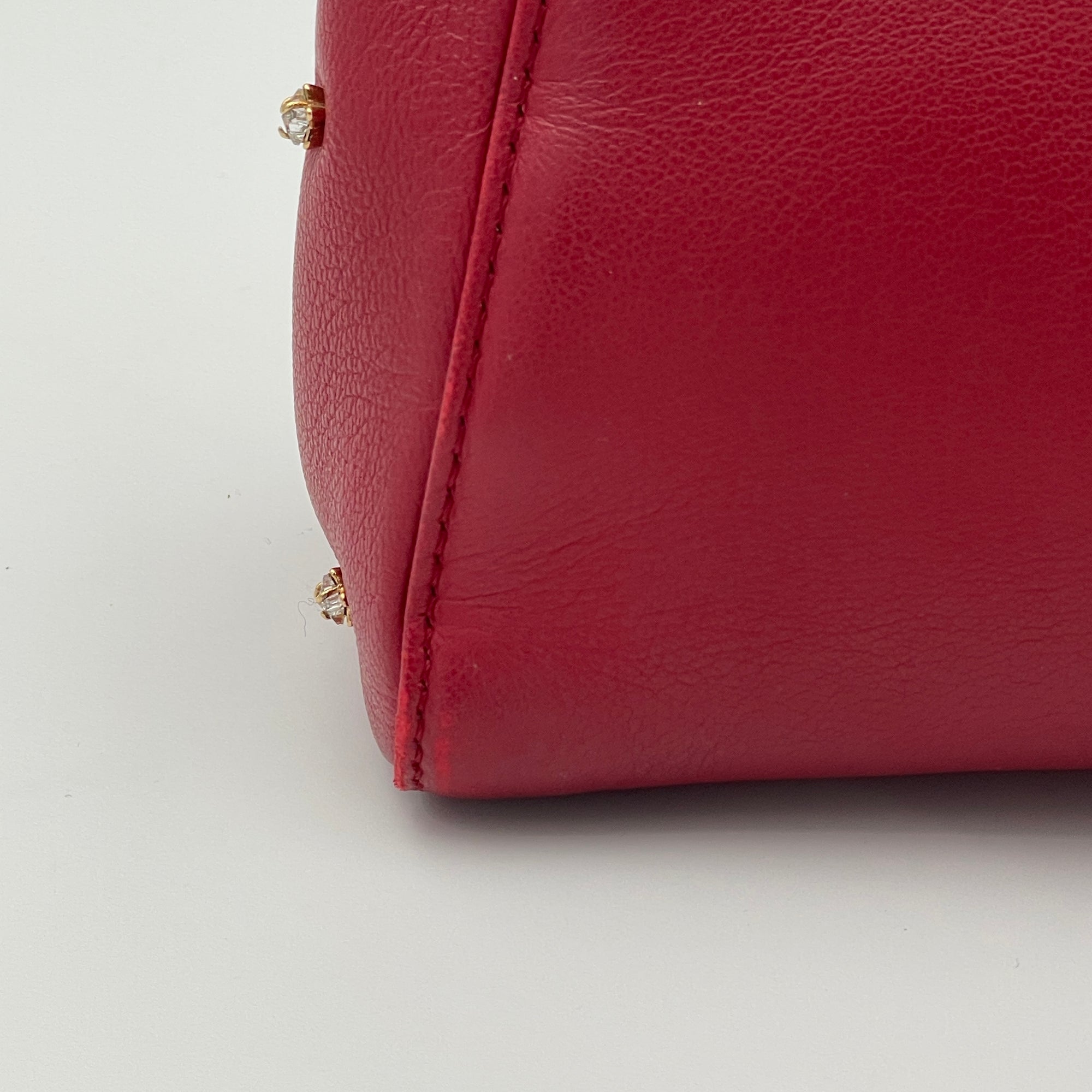 Peekaboo Red Top Handle Bag in Calfskin, Gold hardware