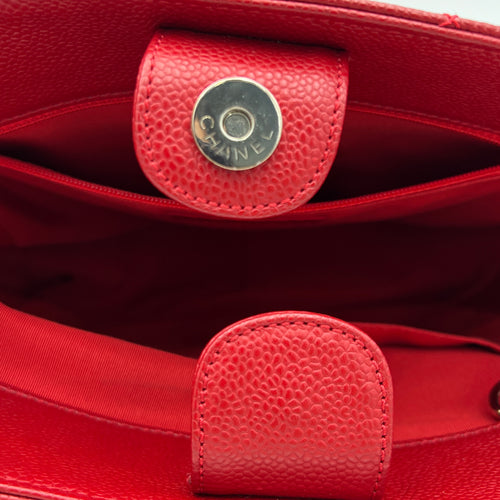 PST Petite Shopping Red Tote Bag in Caviar Leather, Silver hardware