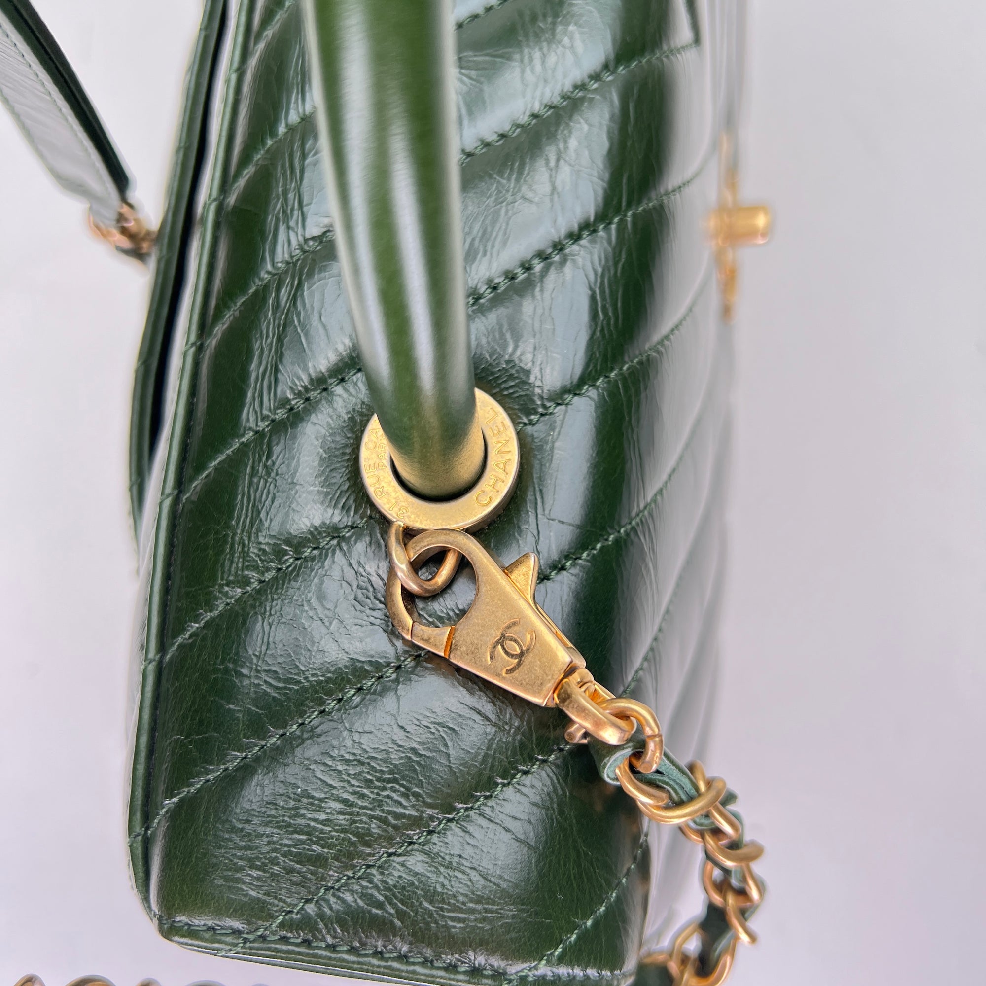 Coco Handle Coco chevron Green Top Handle Bag in Calfskin, Gold hardware